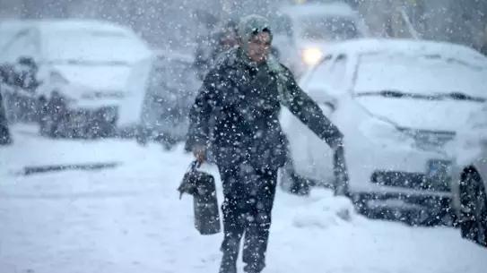 Kars ve Ardahan’da karla kaplı yol