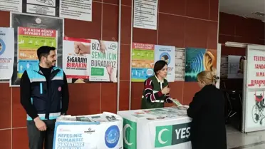 Etkinlikte gençlere sunulan bilgilendirme broşürü