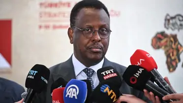 Somali Bakanı Sheikhali Konuşma