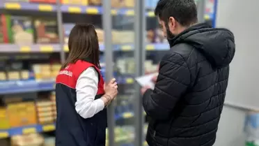 Denetim sırasında market içi fotoğraf