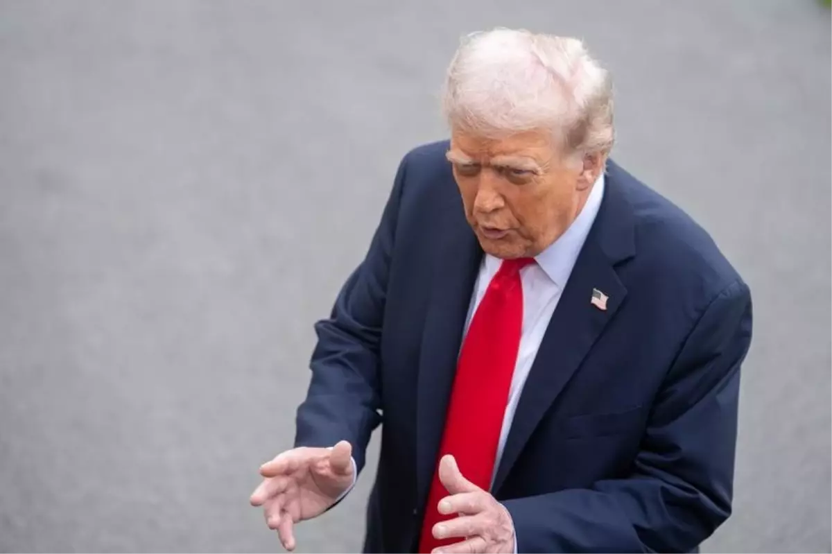 Trump, Super Bowl Ara Gösterisini 'Amerika’nın Değerlerine Aykırı' Dedi