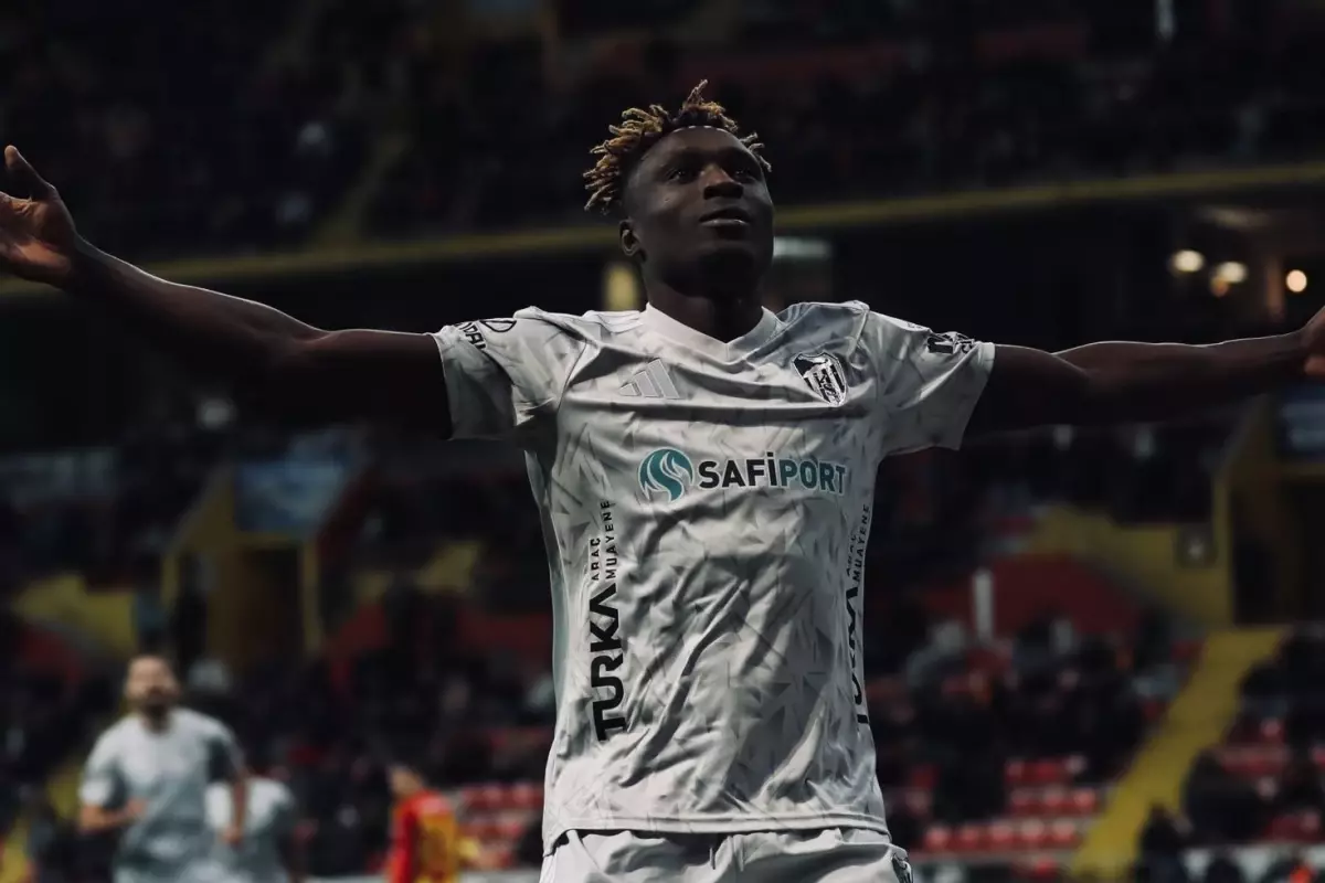 Kocaelispor, Kayseri’de Dan Agyei’nin Çifte Golüyle 3 Puan Kazandı