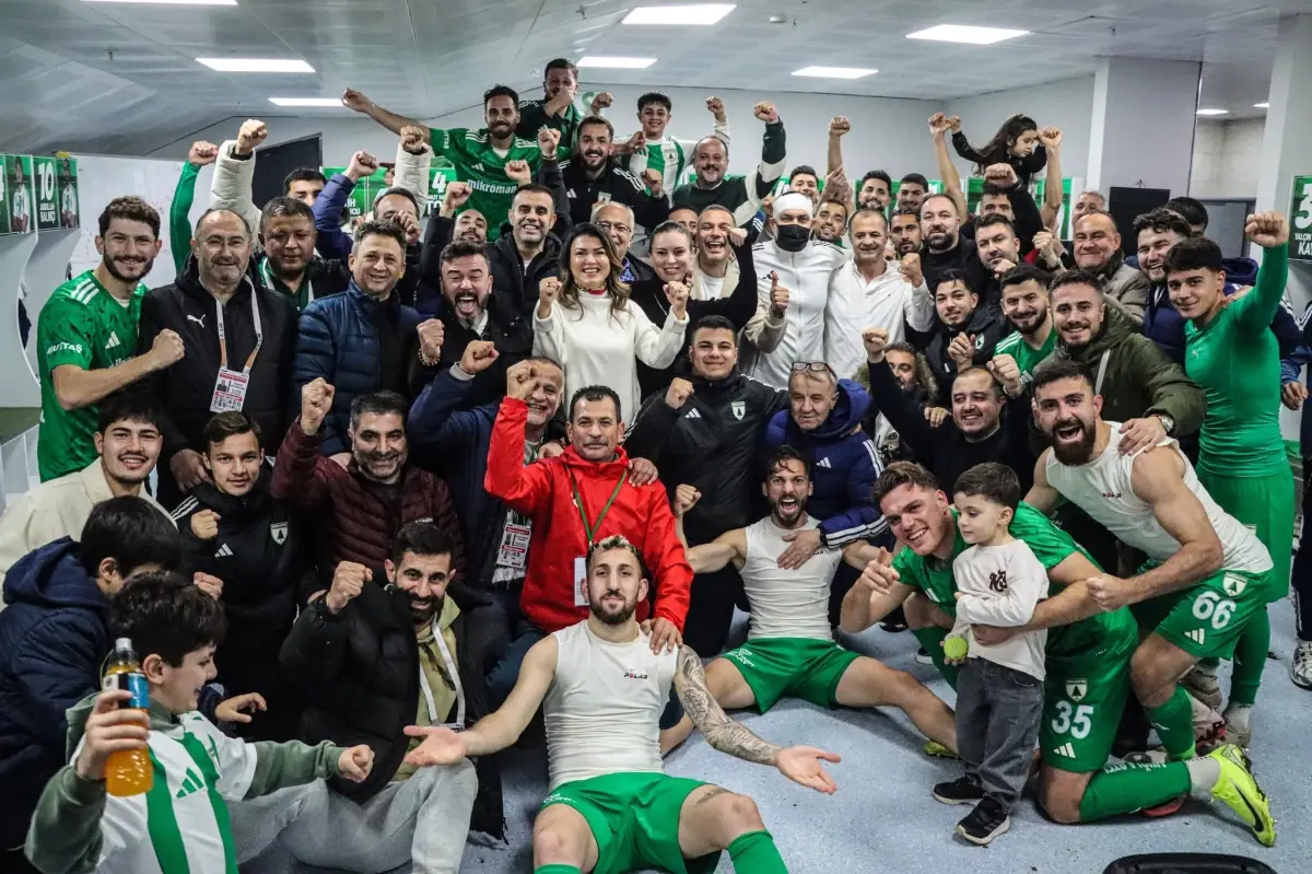 Muğlaspor, İnegölspor'u 3-0 Mağlup Ederek Zirve Yarışını Hızlandırdı