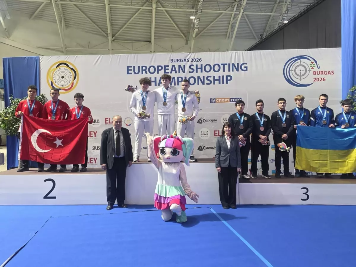 Trabzonspor'un Genç Yıldızı Eren Kalfa, Avrupa Şampiyonası'nda Altın Madalya Kazandı