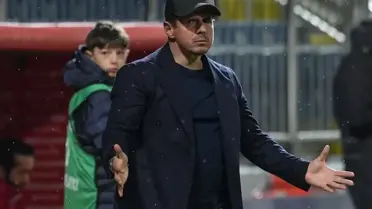 Kasımpaşa, Emre Belözoğlu yönetiminde 48 dakikada 10 kişi kalmasına rağmen yenildi