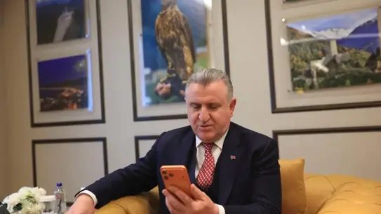 Bakan Bak ve olimpik yarışmacılar