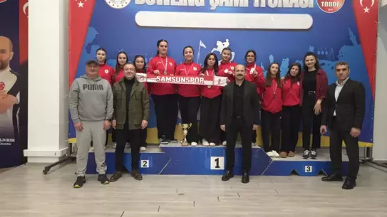Bowling sahasında Alaçam Lisesi takımı