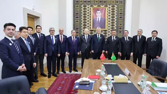 Bakan Bolat ve Türkmenistan yetkilileri