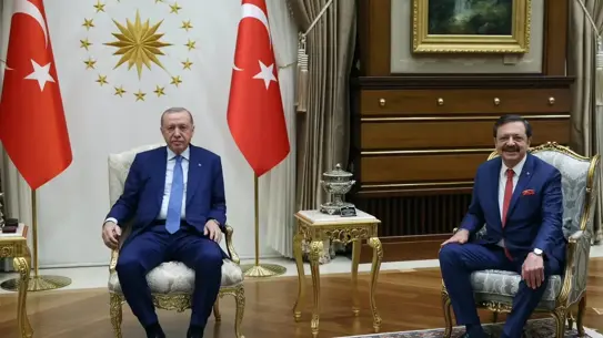 Erdoğan, TOBB Başkanı Rifat Hisarcıklıoğlu'nu Cumhurbaşkanlığı Külliyesi'nde Karşıladı
