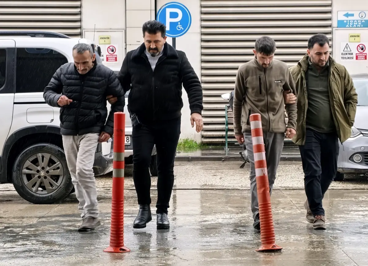 İnegöl'de Alkol Tartışması Kanlı Kavga ile Sonuçlandı, İki Şahıs Tutuklandı