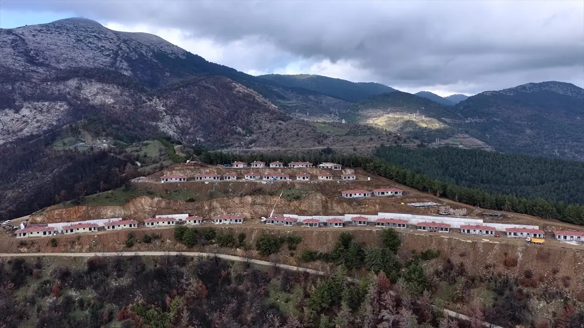 Ödemiş'te Yangın Mağdurları İçin Yeni Konut Projesi Hızla İlerliyor