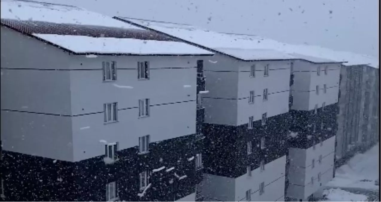 Bitlis’te Karla Kapanan 125 Köy Yolu Güvenli Şekilde Açıldı