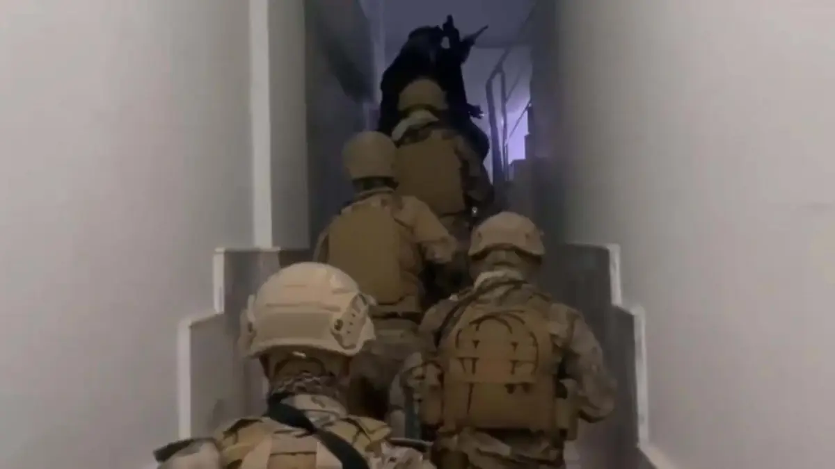 İzmir'de FETÖ Operasyonu: 12 Şüpheli Gözaltına Alındı