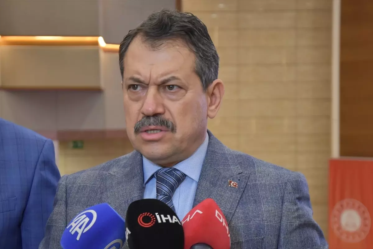 İzmir'de IBAN Dolandırıcılığına Karşı Yeni Yaklaşım: Konferansta Yasal Uyarılar ve Önlemler