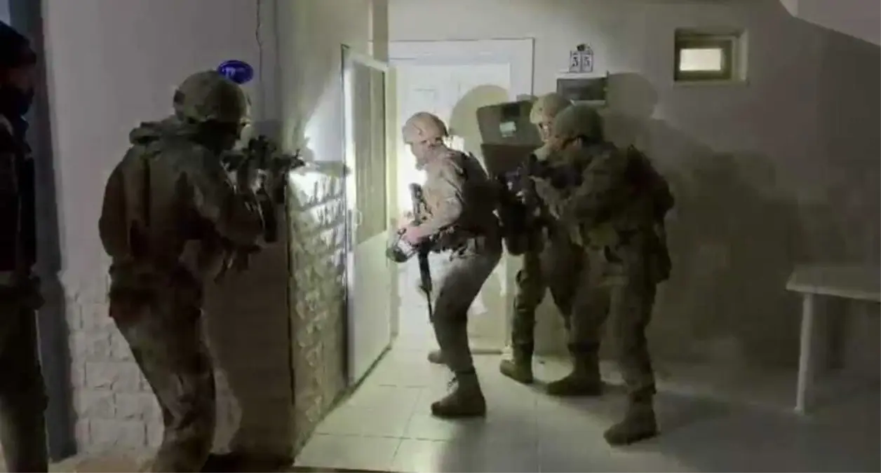 Çeşme’de 14 Yıl Hapis Cezalı Serdengeçtiler Üyesi Kaçak Yakalandı