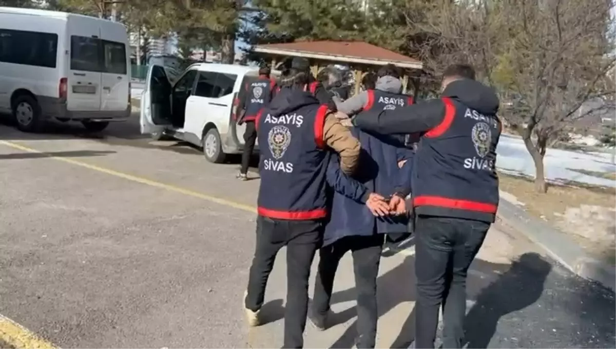 Sivas’ta Emniyet Operasyonu: 3 Kaçak Mahkum Yakalandı