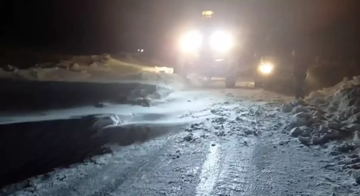 Kars'ta Tipi Felaketi: 30 Kişi Kurtarıldı, Ağrı'da Okullar Tatil Edildi