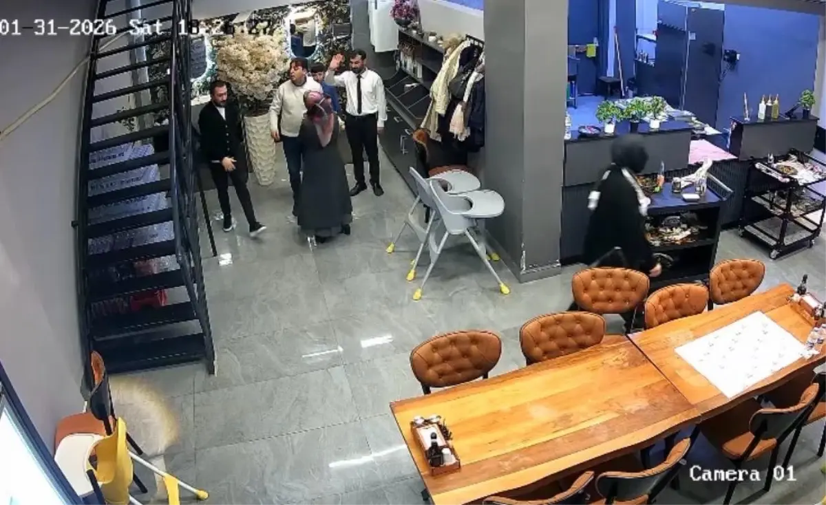 Kahraman Şefin Hızlı Müdahalesi Bebeği Hayata Döndürdü