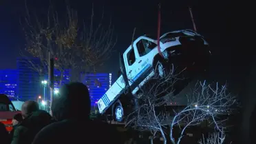 Denize düşen zabıta aracının su altındaki görüntüsü