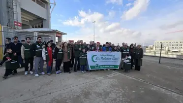 Yürüyüşteki grup fotoğrafı