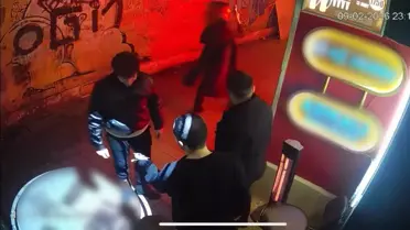 Beyoğlu’nda Kadın Turist Çantası Kayboldu, Esnaf Yardımıyla Paralar Geri Alındı