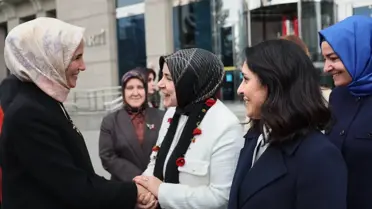 KADEM Delegasyonu, AK Parti Kadın Kolları Başkanlığı'nı Ziyaret Etti