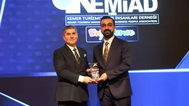 Ödül töreninde Dr. Çağdaş Dağlı