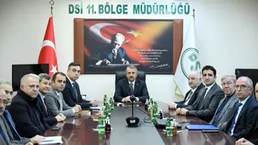 Toplantı sırasında sunulan su yönetimi grafiği