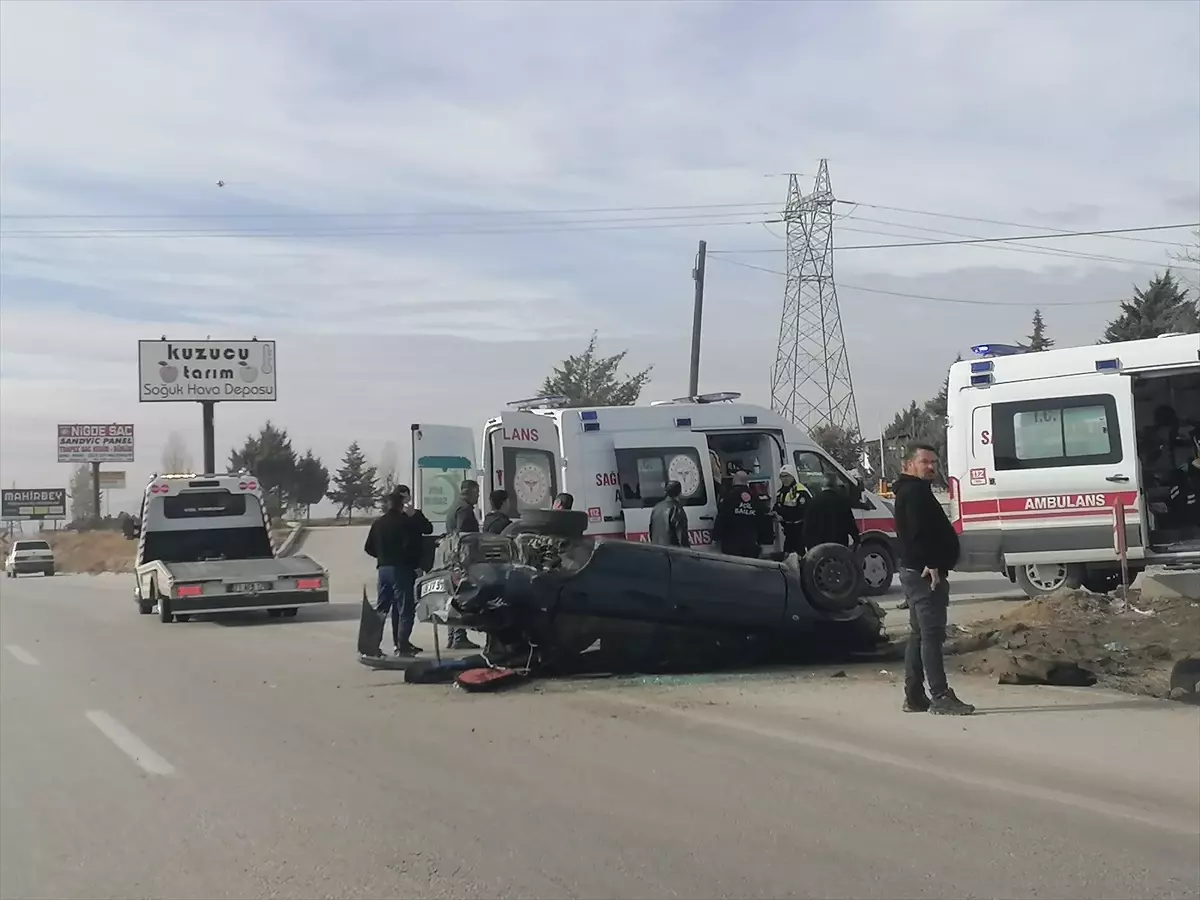 Ereğli’de Kontrolsüz Araç Takla Attı, Sürücü Hastaneye Kaldırıldı
