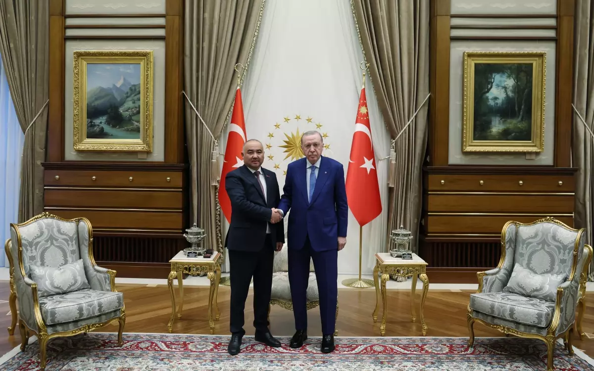 Erdoğan, Kırgızistan Parlamenter Lideri Uulu'yu Ankara’da Karşıladı