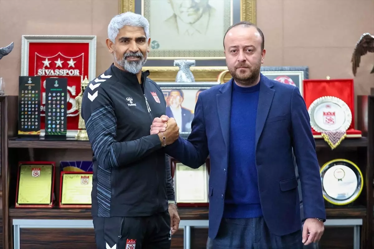 İsmet Taşdemir, Sivasspor'un Teknik Direktörlüğüne İmza Attı