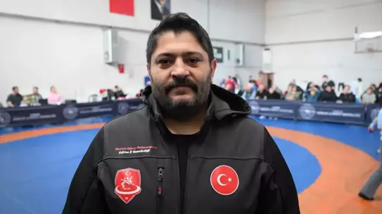 Edirne'de Deprem Şehitleri Güreşçilerin Anısına Şampiyona Düzenlendi