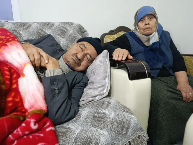 Satış sürecini konuşan aile üyeleri