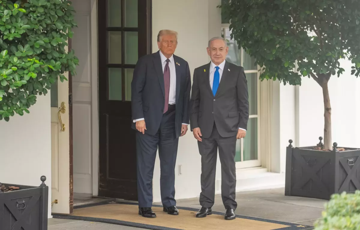 Trump ve Netanyahu Beyaz Saray'da Kritik Görüşmeler Gerçekleştirdi