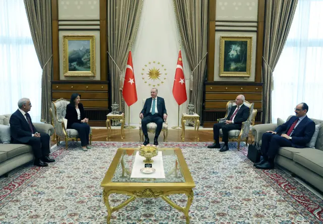 Görüşme sırasında alınan fotoğraf 1