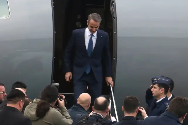 Miçotakis ve Erdoğan el sıkışması