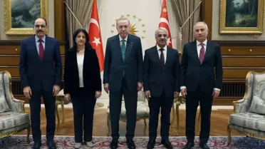 Erdoğan, DEM Heyetiyle 'Terörsüz Türkiye' Çerçevesinde Görüşme Gerçekleştirdi