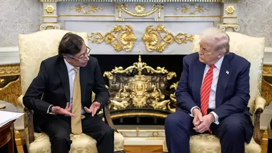 Gustavo Petro ve ailesi güvenli bölgeye ulaştı