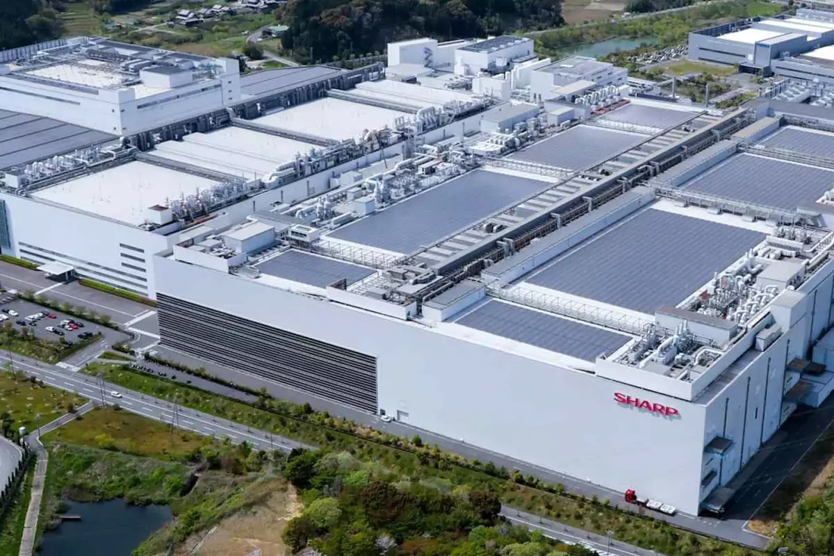 Sharp, Mie'deki LCD Fabrikasını Kapatıyor: 1.170 Çalışana Erken Emeklilik