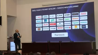 Konferansta sunum yapan uzman