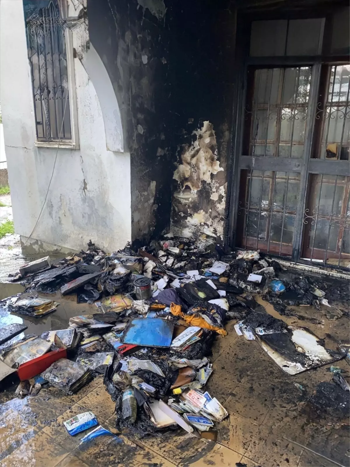 Bodrum’da Balkon Yangını Kontrol Altına Alındı: İtfaiye Hızlı Müdahale Etti