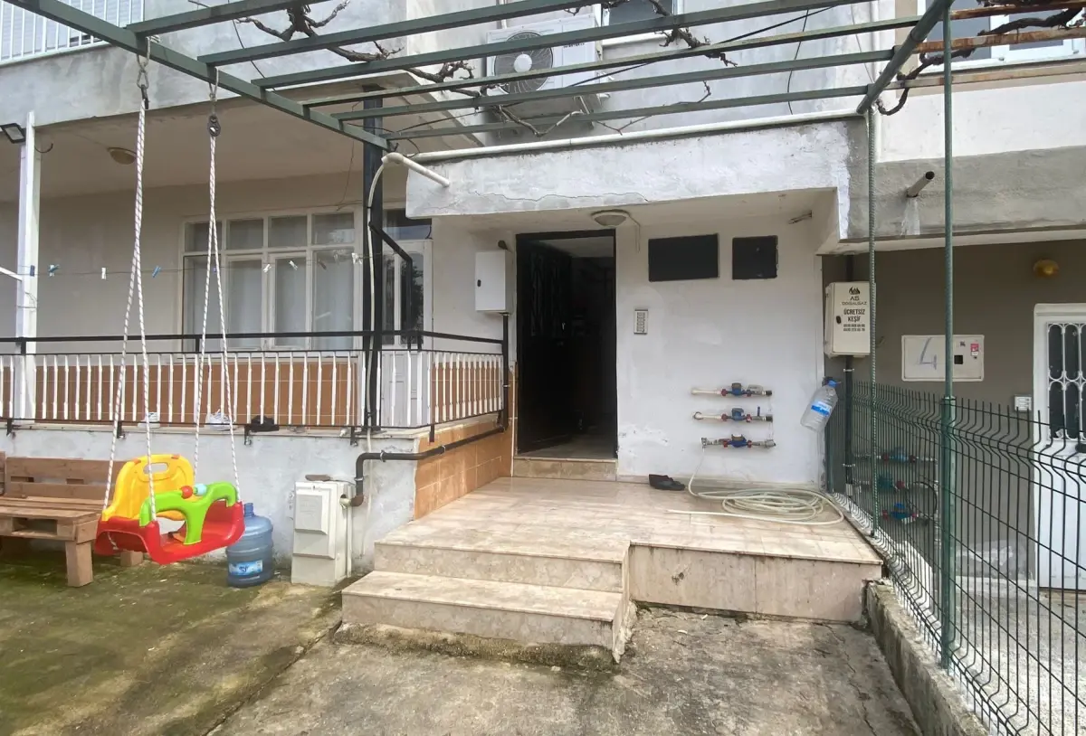 Antalya’nın Serik İlçesinde Doğal Gaz Kaçağı: 25 Yaşındaki Anne ve Oğlu Hastanede