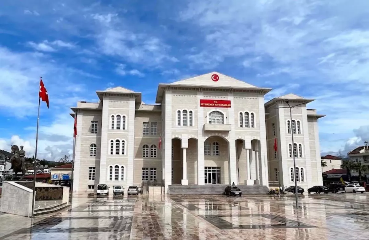 Kaymakamın Koruma Birimi ve Şoförü Rüşvet Suçlamasıyla Tutuklandı