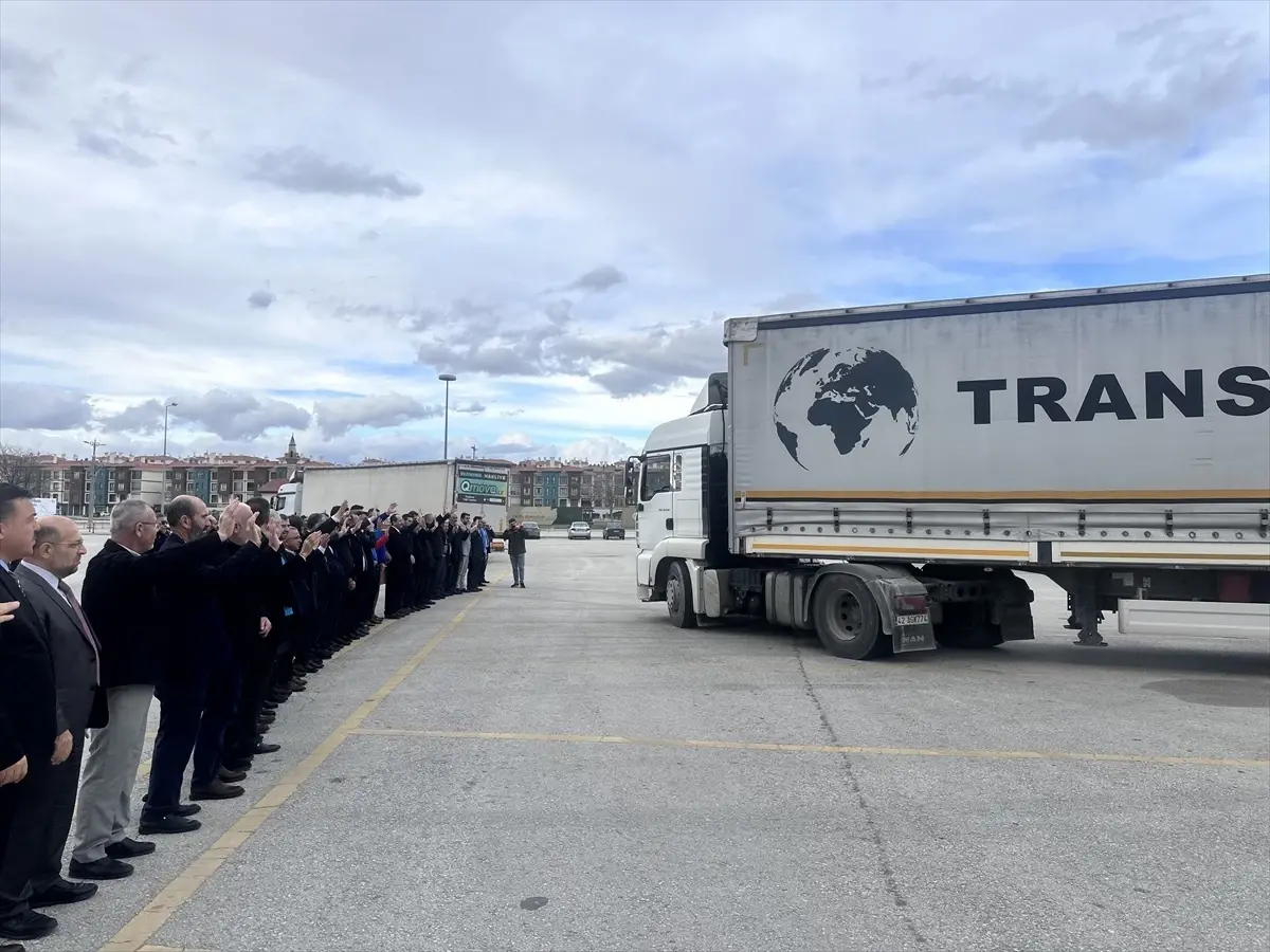 Konya'dan Gazze'ye 15 Tır Insani Yardım: 10 Bin Gıda Kolisi Yola Çıktı