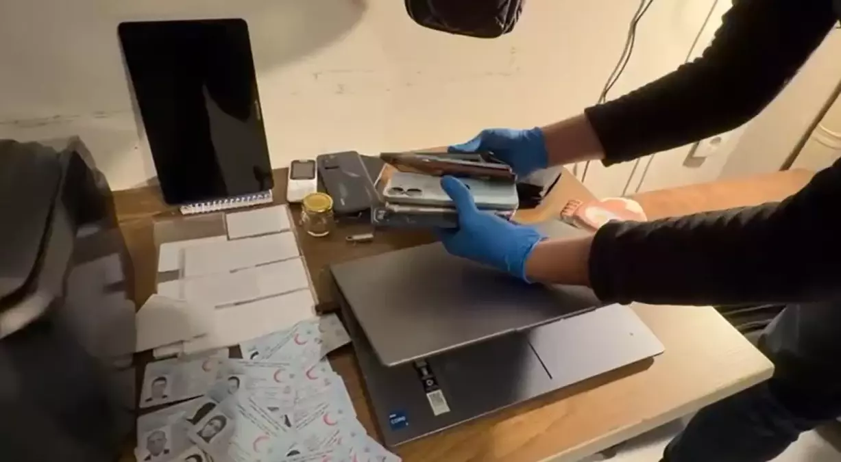 Adana’da 10 Milyon TL’lik Siber Dolandırıcılık Ağı Çökertildi