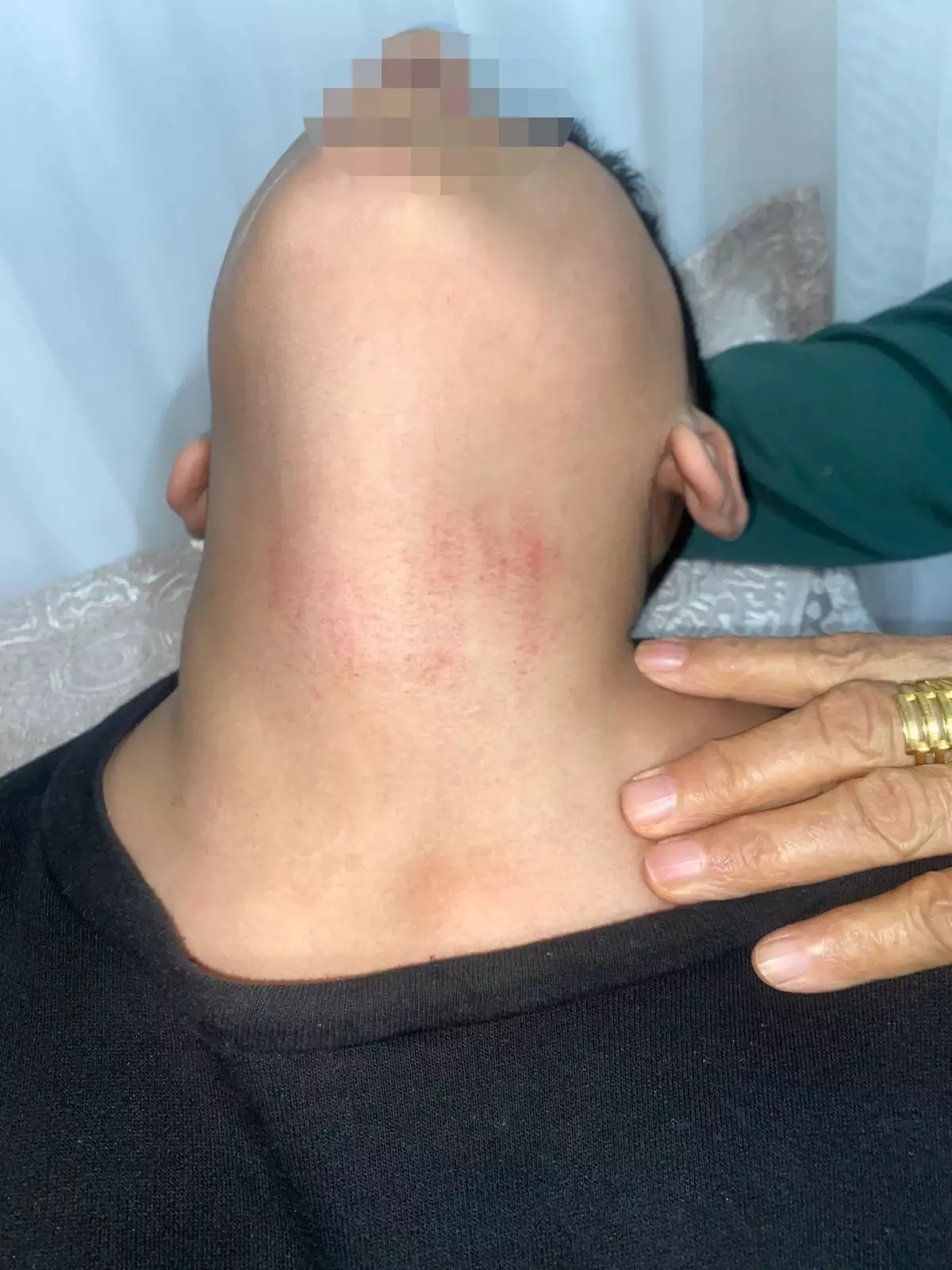 Küçükçekmece'de Kadın Memur İddialı Şiddet: 10 Yaşındaki Öğrenci Bayrak Olayı