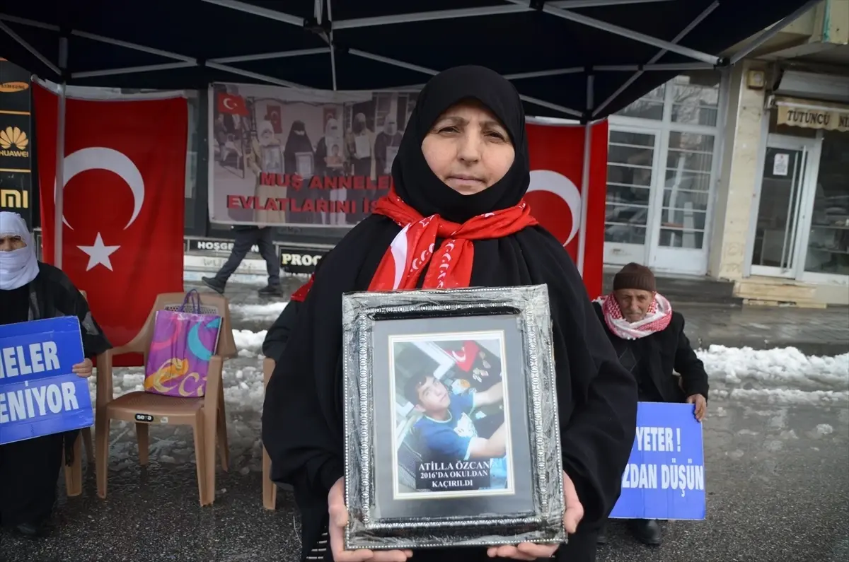 Muş’ta Evlat Nöbeti Sürüyor: Aileler Haftalık Protestolarla Seslerini Duyuruyor
