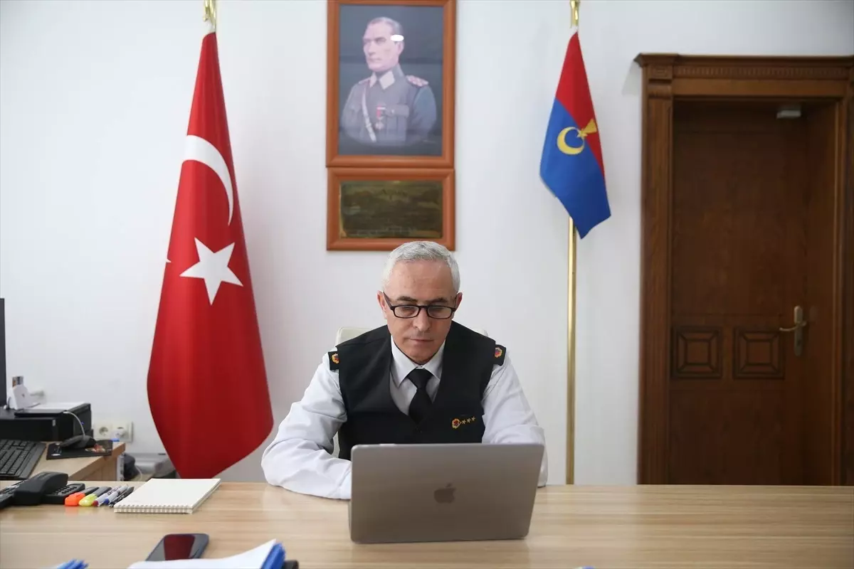 Niğde Jandarma Komutanı Okyar, 2025 Yılın Kareleri Oylamasında Oyunu Kullandı