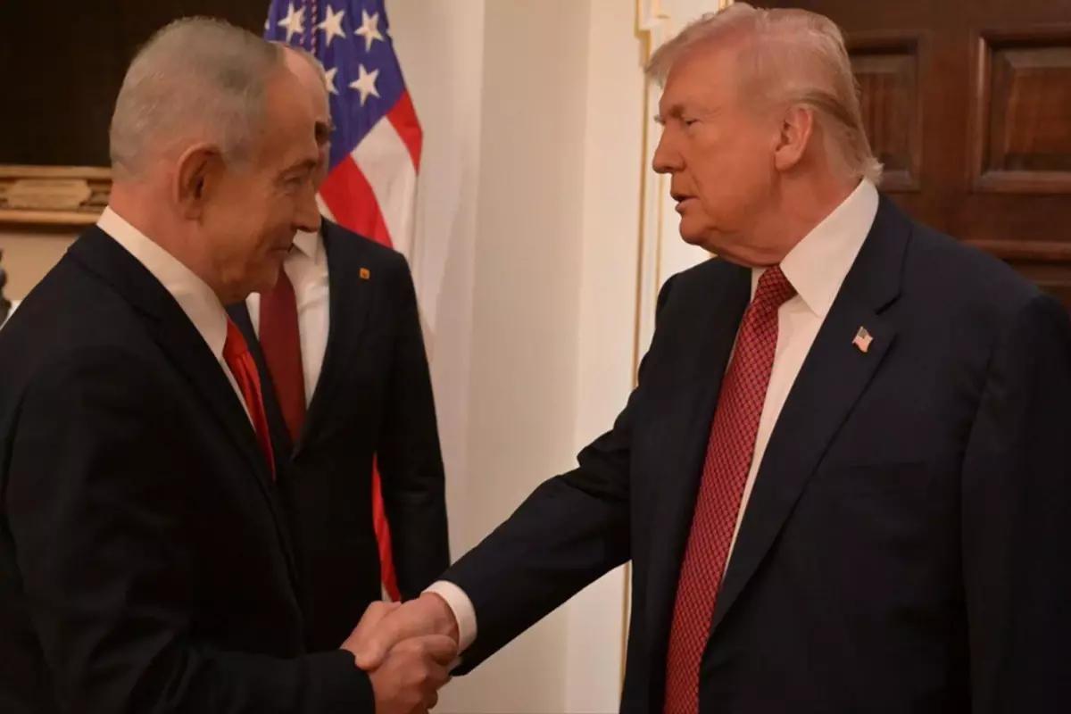 Trump'tan Netanyahu'ya Sıkı Uyarı: İran Müzakereleri Belirsizliğini Sürdürüyor