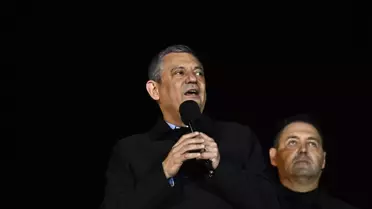 Özgür Özel, Büyükada’da ‘Millet İradesine Sahip Çıkıyor’ Mitinginde Çarpıcı Açıklamalarda Bulundu